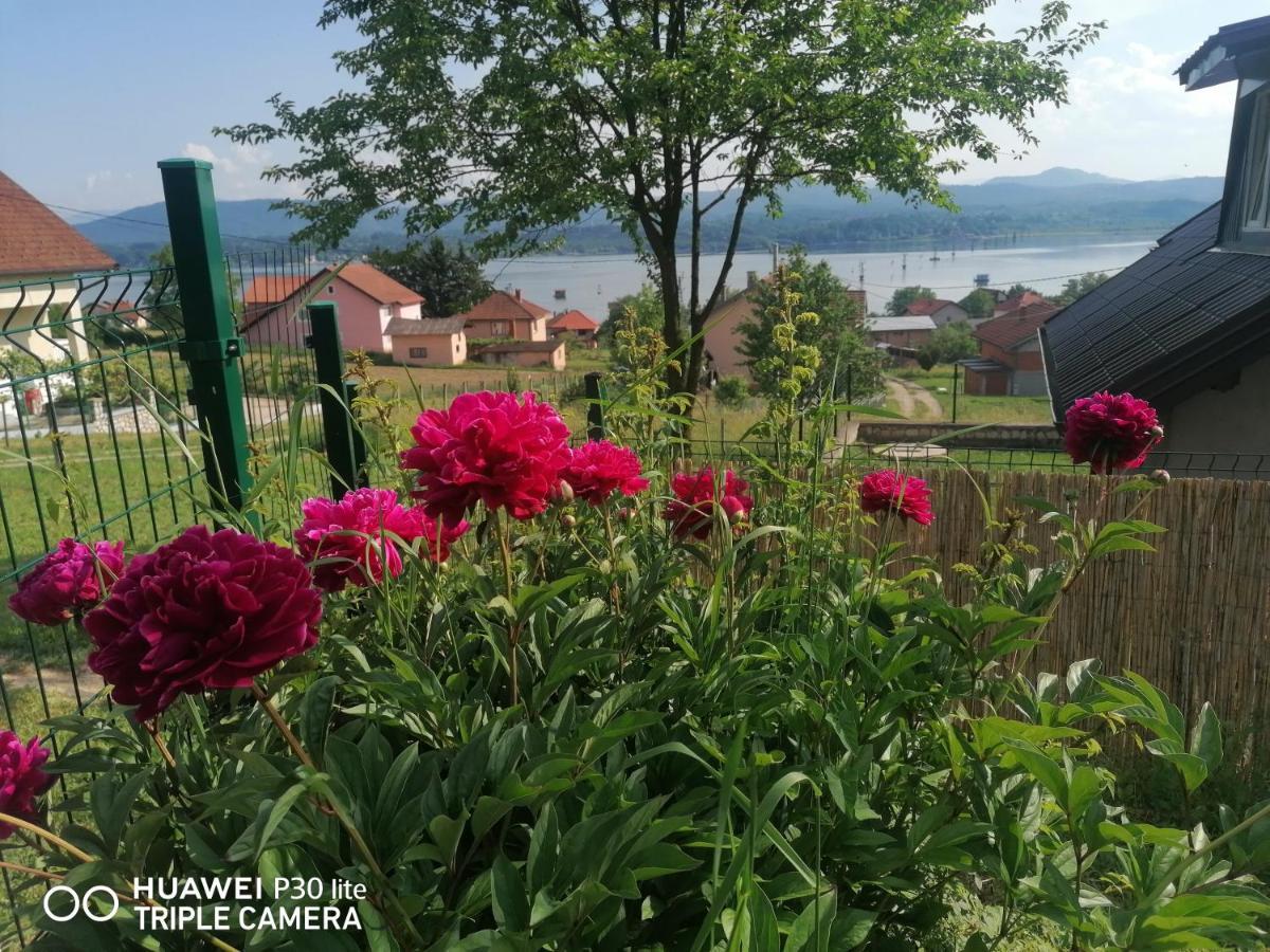 Asja Guest House Lukavac Zewnętrze zdjęcie