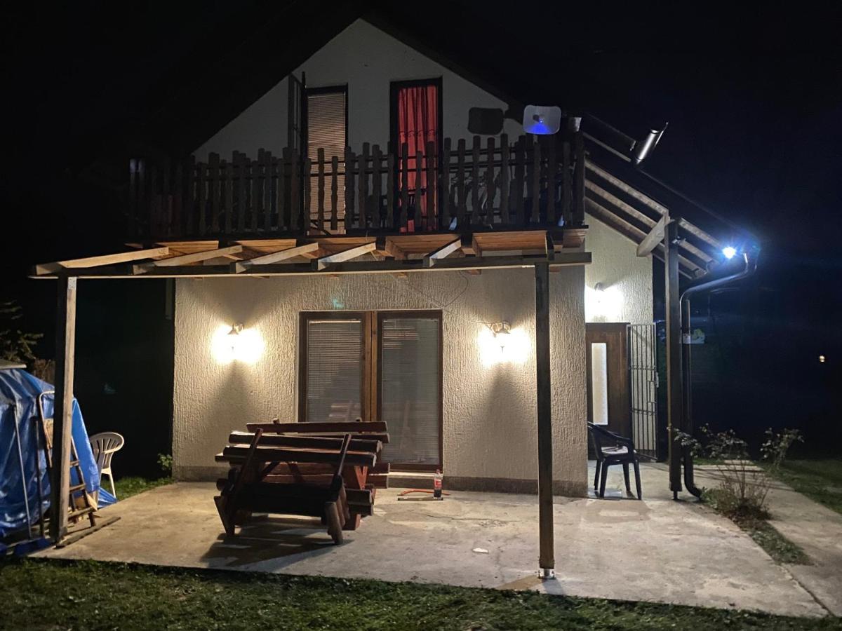 Asja Guest House Lukavac Zewnętrze zdjęcie